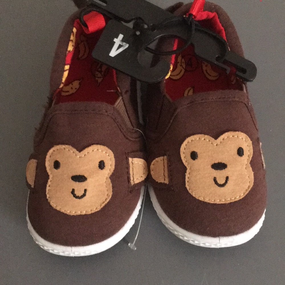 Size four baby shoes for boys